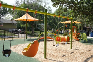 Oak-Hill-Swingset.jpg