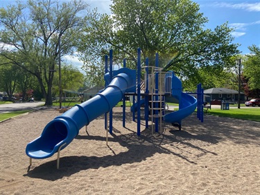 Second playground with tub slide